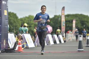 BIB: 0178
                            <button type="button" onclick="openModal(4945163)" class="btn btn-primary btn-sm float-right btn-popup" data-toggle="modal" data-target=".modal-high-quality">
                        <i class="fas fa-shopping-cart"></i> Add to Cart
                    </button>
                                            <button type="button" onclick="isThisMe(4945163, true)" class="btn btn-success btn-sm float-right btn-popup btn-isme hidden" data-toggle="tooltip" data-placement="bottom" title="นี่คือรูปของคุณใช่ไหม คลิกที่นี่เพื่อเอาเข้าอัลบั้ม">
                        <i class="fas fa-plus"></i> Add to album
                    </button>
                    <button type="button" onclick="isThisMe(4945163, false)" class="btn btn-warning btn-sm float-right btn-popup btn-isnotme hidden">
                        <i class="fas fa-ban"></i> Remove from album
                    </button>